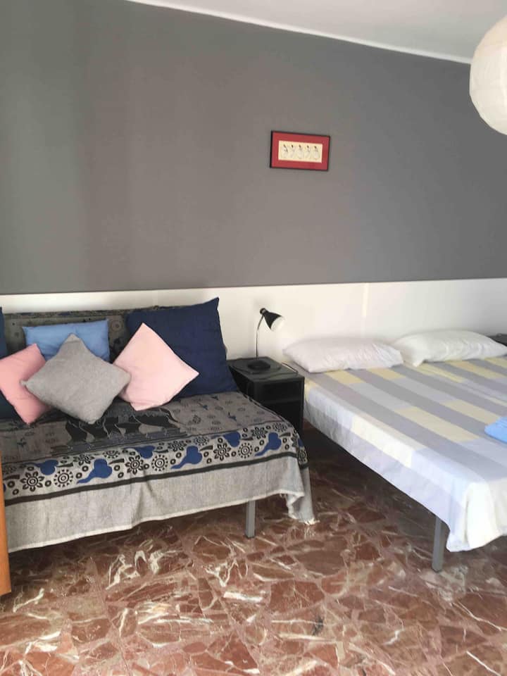 Chumba cha ghorofa ya 1 (vitanda 2 vya mtu mmoja)