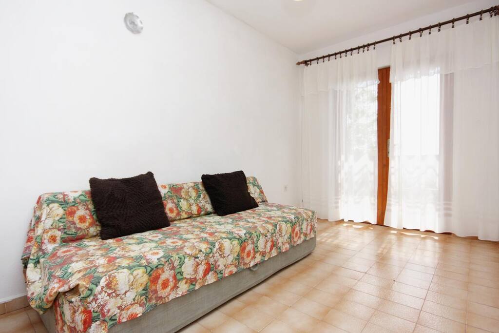 Living room, Surface: 12 m²
