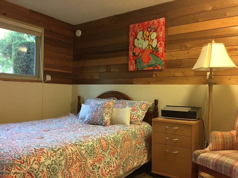 Qeen Bed Room