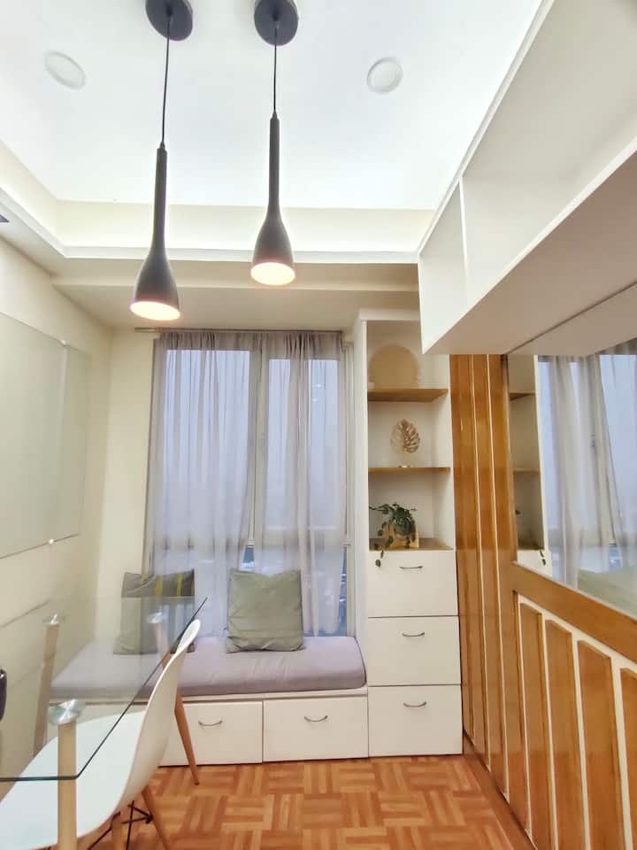 Მისაღები/სასადილო