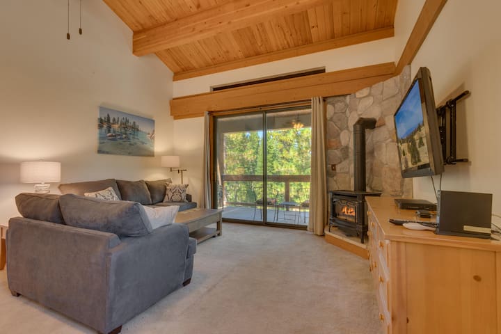 Cozy Northstar Loft