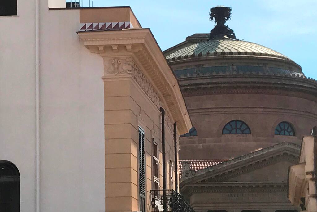 Teatro Massimo (vista da "Casa del contrabbasso")