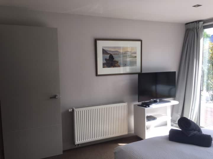 LIT 1 - TV - RADIATEUR
