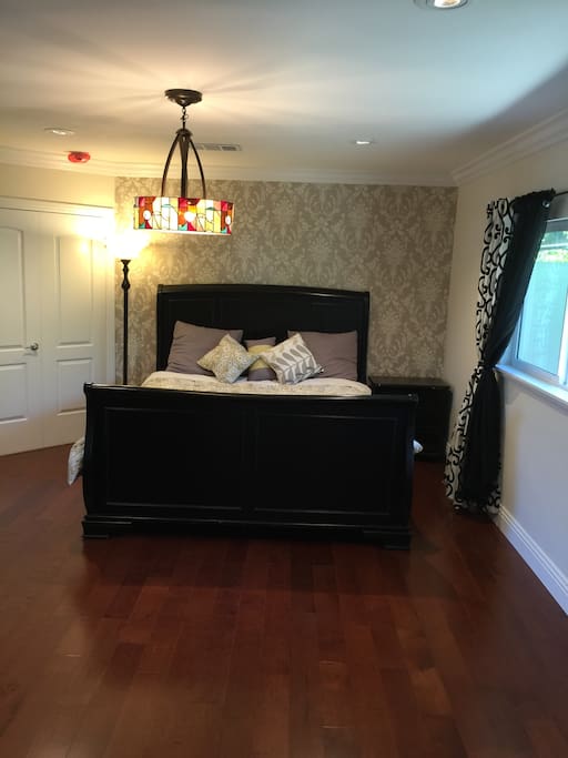 Master bedroom - King bed