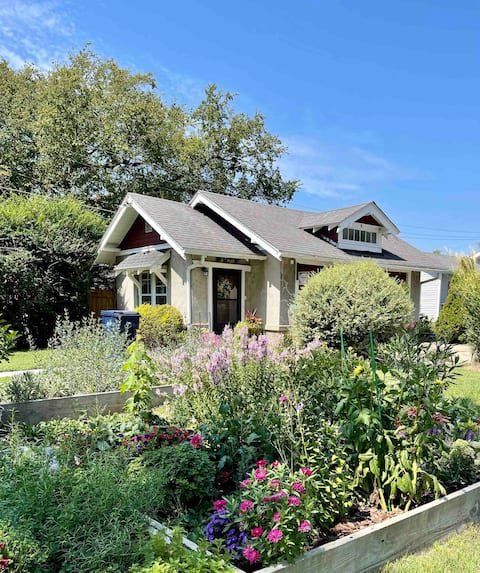 Cowtown Carriage House ~ Four Blocks From Route 66