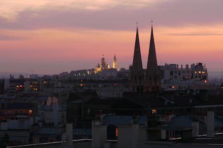 Studio with Panoramic view of Paris