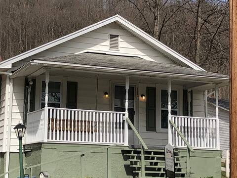 Hawks Nest Hideout on the New River Gorge