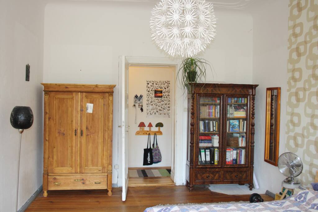 Bed room