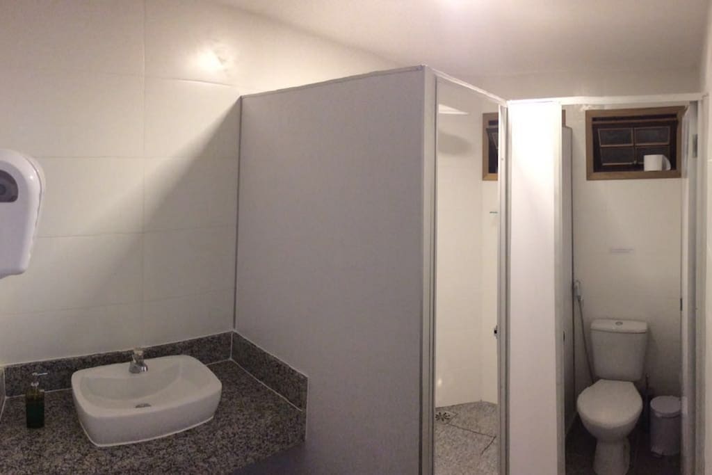 Banheiro espaçoso