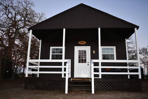 Quaint Cabin on Idyllic Ranch near Round Top TX