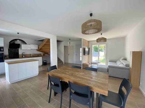 Cozy house / Close to Lake