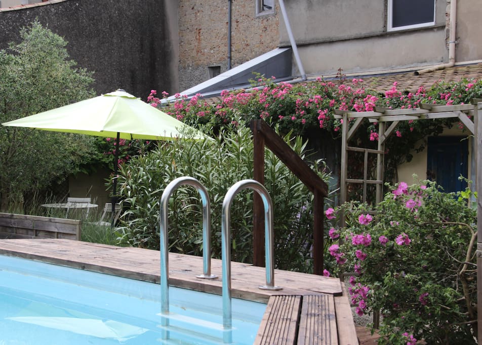 Jardin avec piscine
