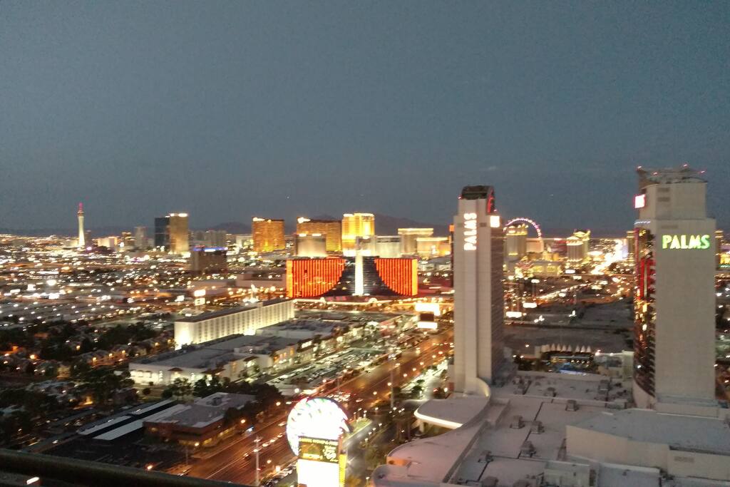 Strip facing unit with beautiful views