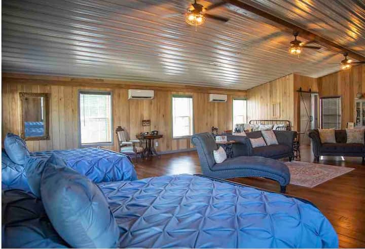 2 Queen beds just off of the living room space 