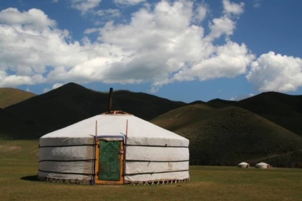 Non-commercial. Very simple yurt