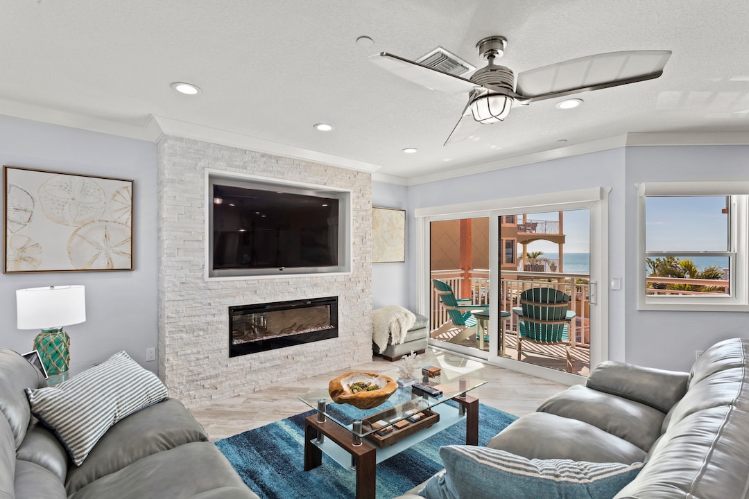 WELCOME TO BEAUTIFUL BEACH CHATEAUX!