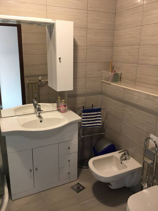 Bathroom / Kupaonica
