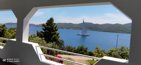 Spacious Two Bedroom Apartment With a Sea View