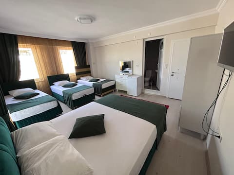 paradise five-person room with breakfast included