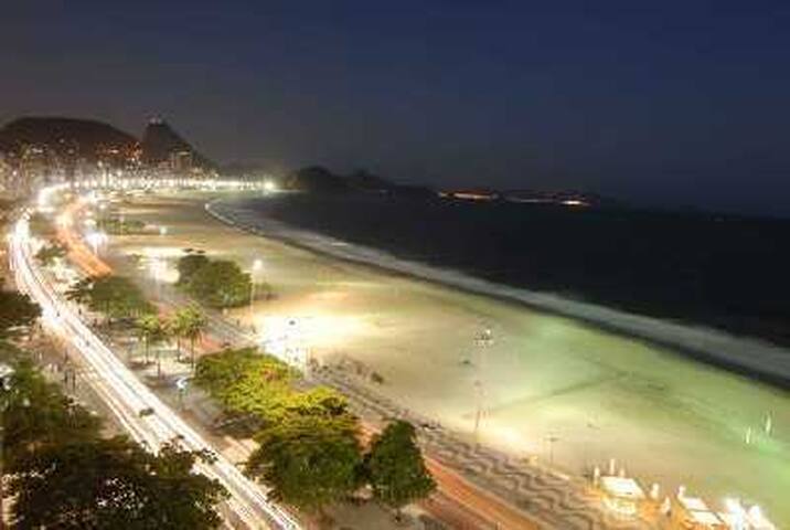 Penthouse BeachFront with Pool in Copacabana gallery image 4