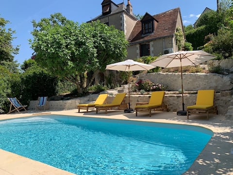 Charming Wine Makers Cottage, AMBOISE AC & POOL!