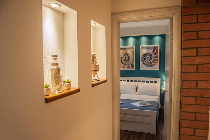 ทางเดินและทางเข้าห้องนอนหมายเลข 1