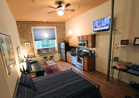 Historic Downtown Studio Loft