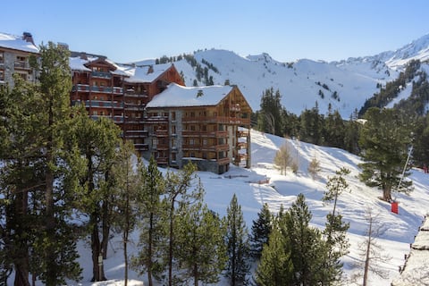 Arc1950 Ski-in 5 bedrooms 110 m2 Pool spa