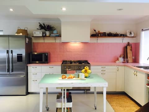 Successful Airbnb property: Banksia Cove Jervis Bay 50m to beach in Callala Beach