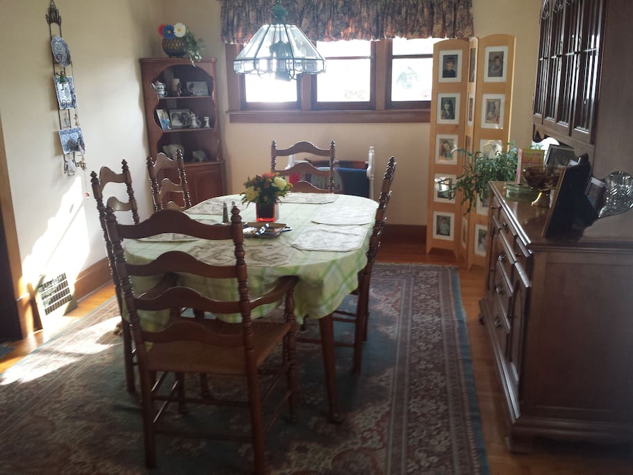 Lovely, bright dining room.