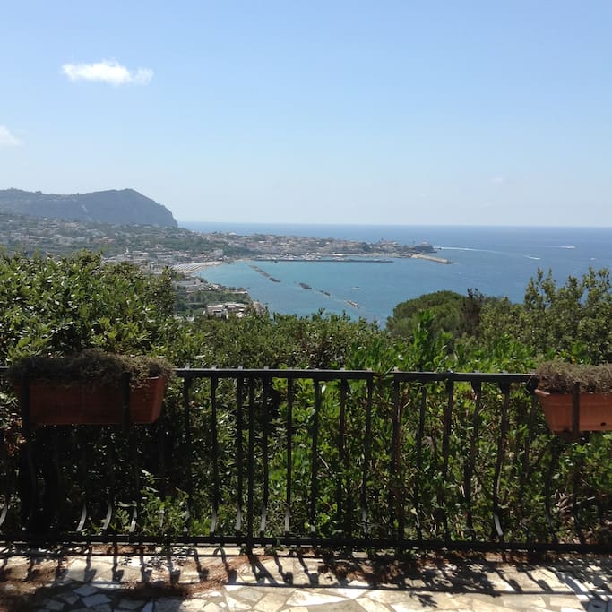 Panorama su Forio Porto dal terrazzo esterno