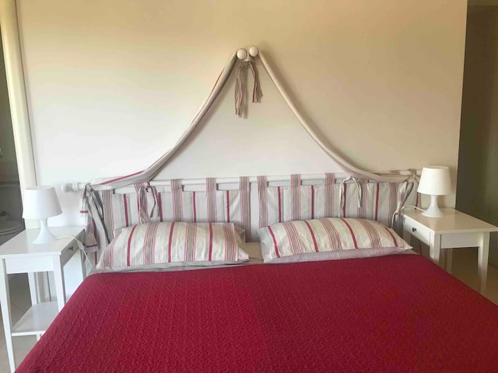 主卧，还可以有2张单人床