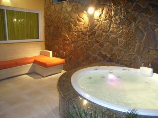 PENTHOUSE in COPACABANA with private pool gallery image 3