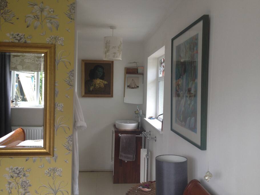 Master ensuite.