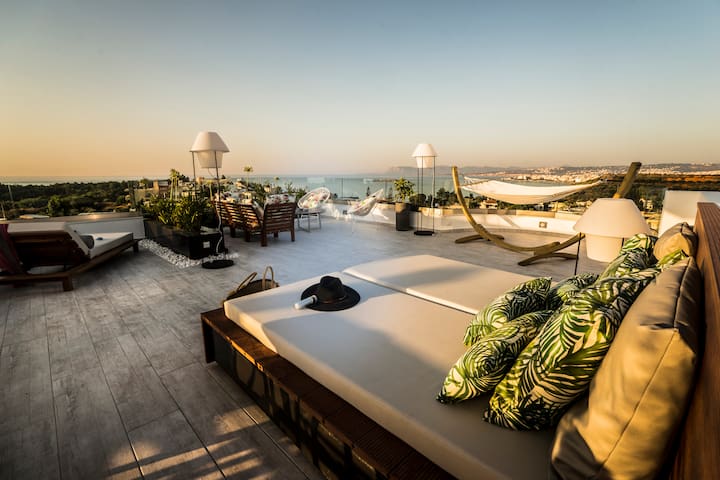 The Hill House | Seaview Luxury Villa