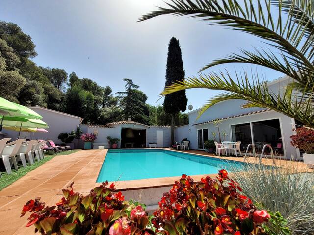 Space Oasis – a tranquil and stylish retreat. gallery image 2