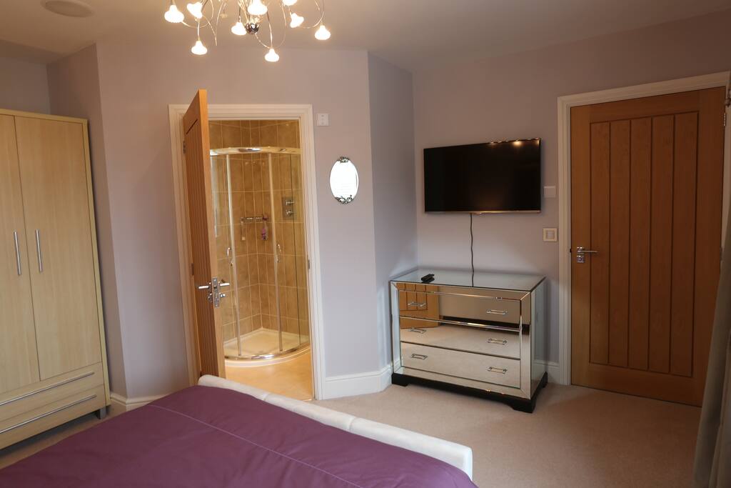 Bedroom with en-suite