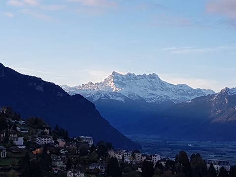 Popular Airbnb listing: On Annie's balcony in Montreux