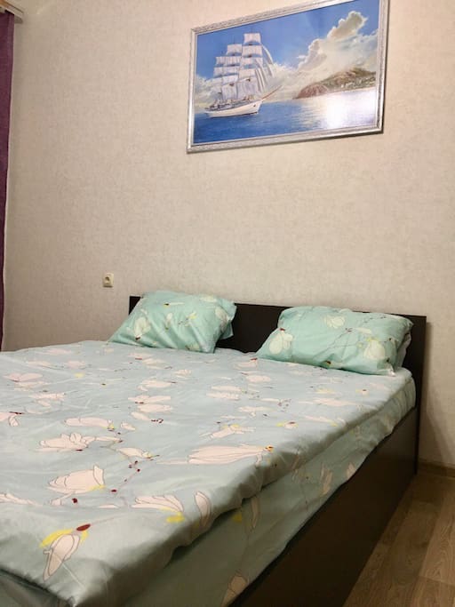 кровать с ортопедическим матрасом