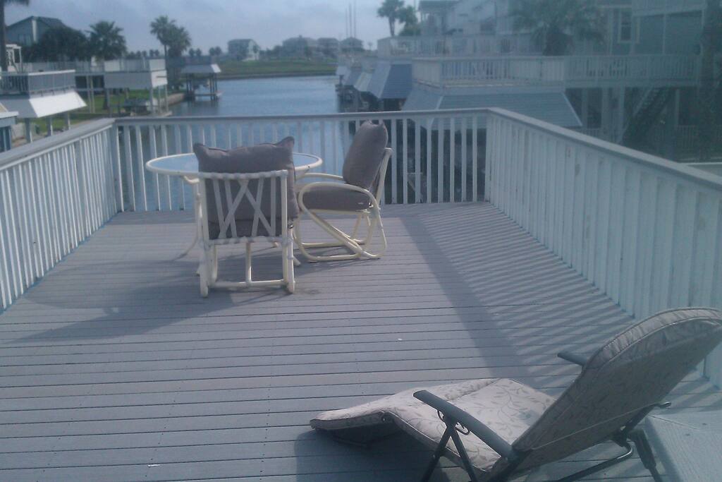 Chair,Furniture,Deck,Porch,Balcony