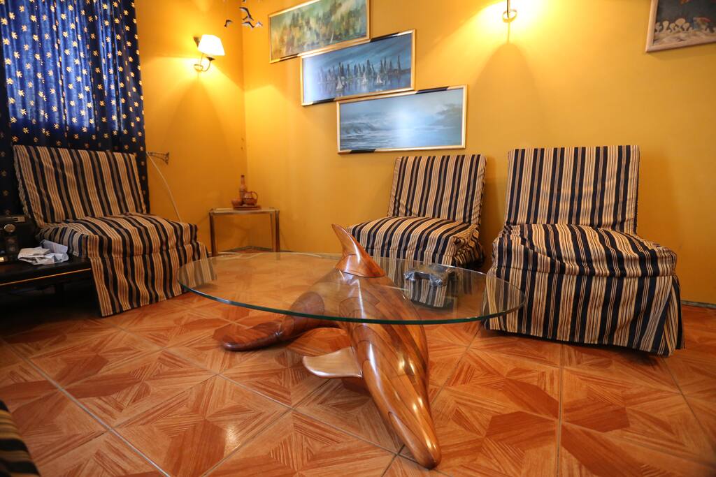 La mesa del delfin