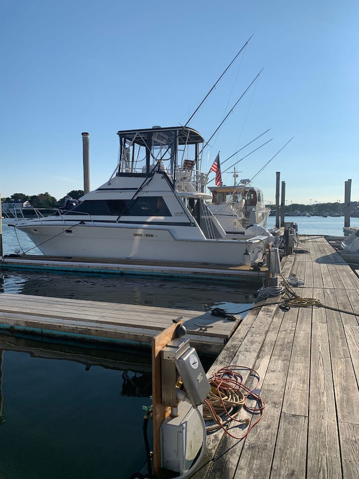 12 Best Houseboats For Rent In Massachusetts, USA Updated 2024 Trip101