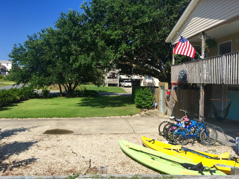 2 Kayaks and 4 bikes for you to use