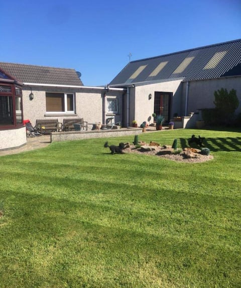 Windy Ha B&B guest suite in heart of JOG