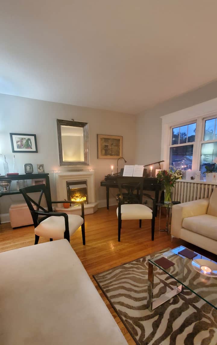 Mid Town Home By Casa Loma - Toronto