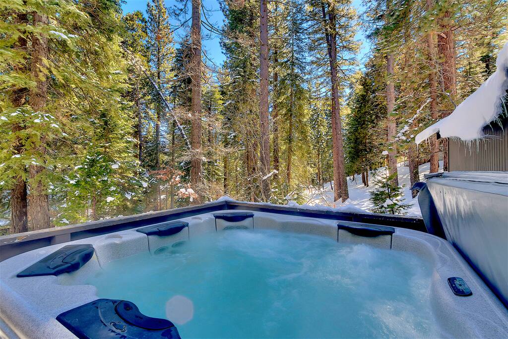 Luxurious private spa amongst the forest