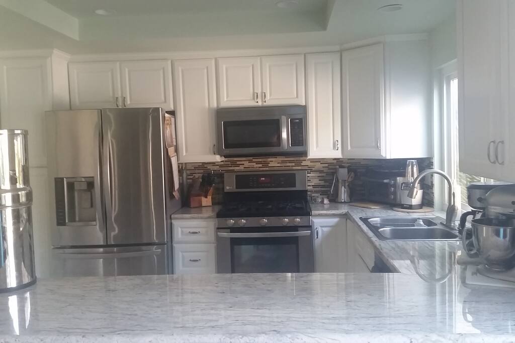 kitchen-common area