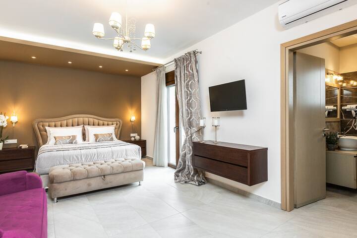 Ino Villa gallery image 2