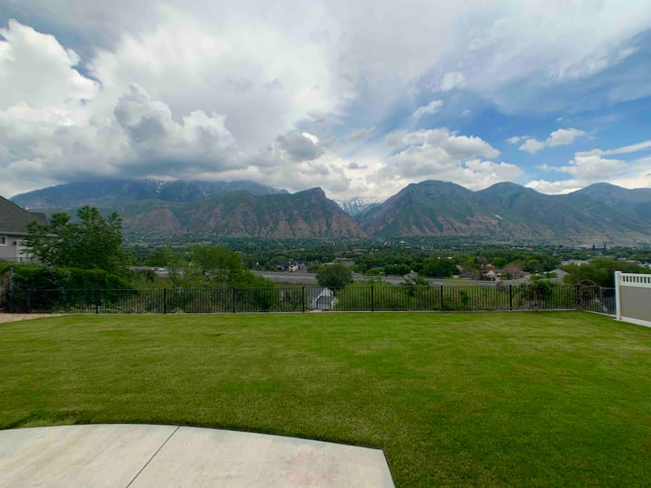 Beautiful Orem home with breathtaking views! Houses for Rent in Orem