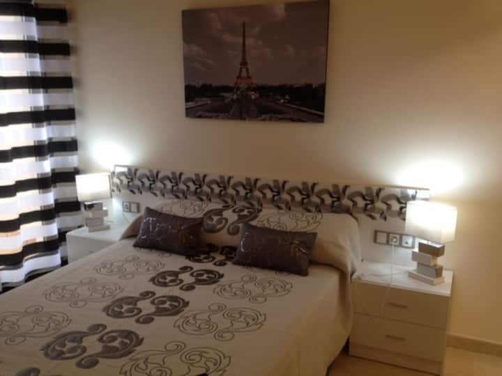  Master suite.CHAMBRE2. 1 150 BED WITH toilet and ITALIAN ECT SHOWER...